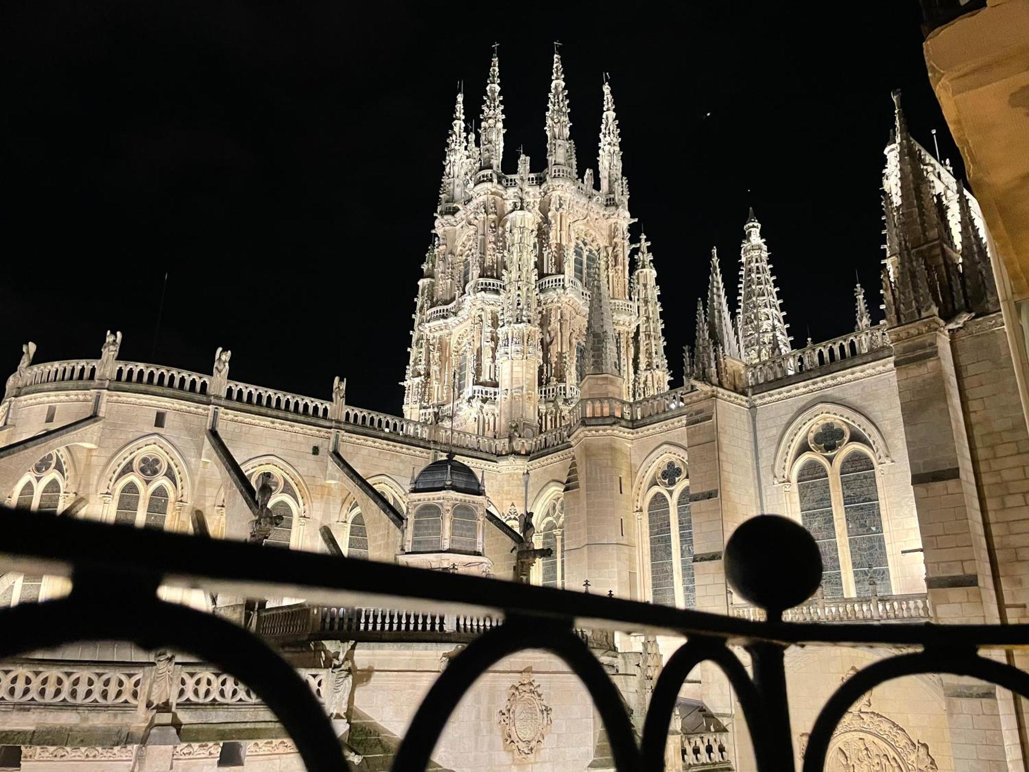 Contemplando La Catedral By Exclusive Burgos Apartments Exterior photo