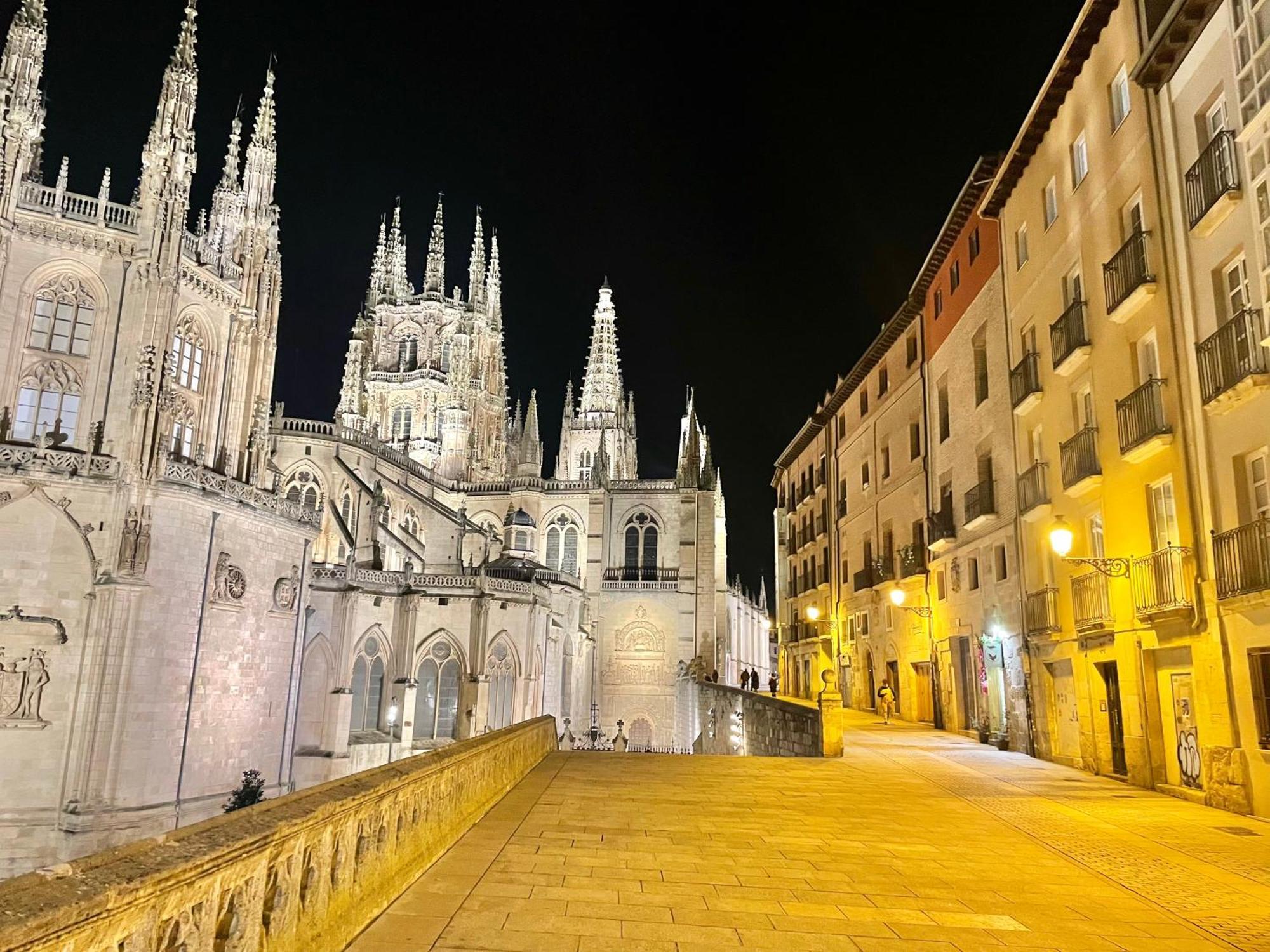 Contemplando La Catedral By Exclusive Burgos Apartments Exterior photo